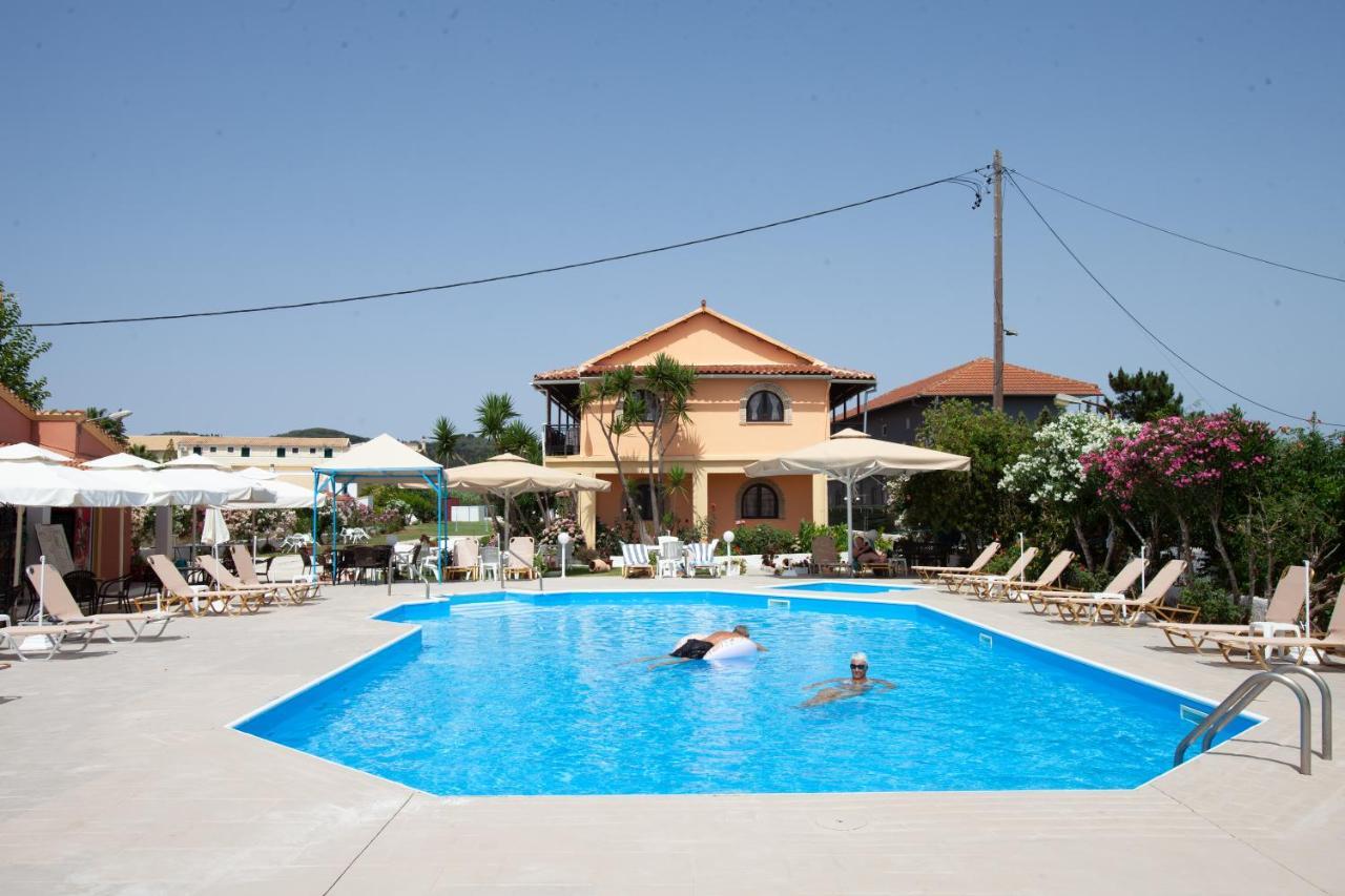 Lord Complex Aparthotel Agios Georgios  Exterior foto