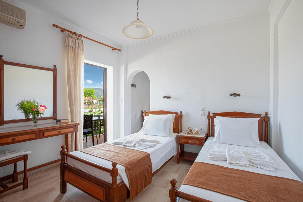 Lord Complex Aparthotel Agios Georgios  Exterior foto