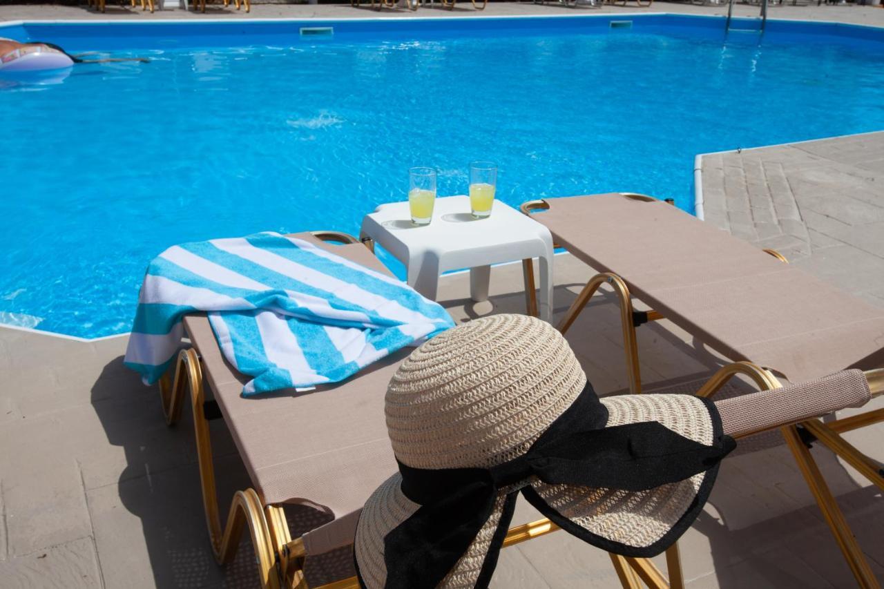 Lord Complex Aparthotel Agios Georgios  Exterior foto