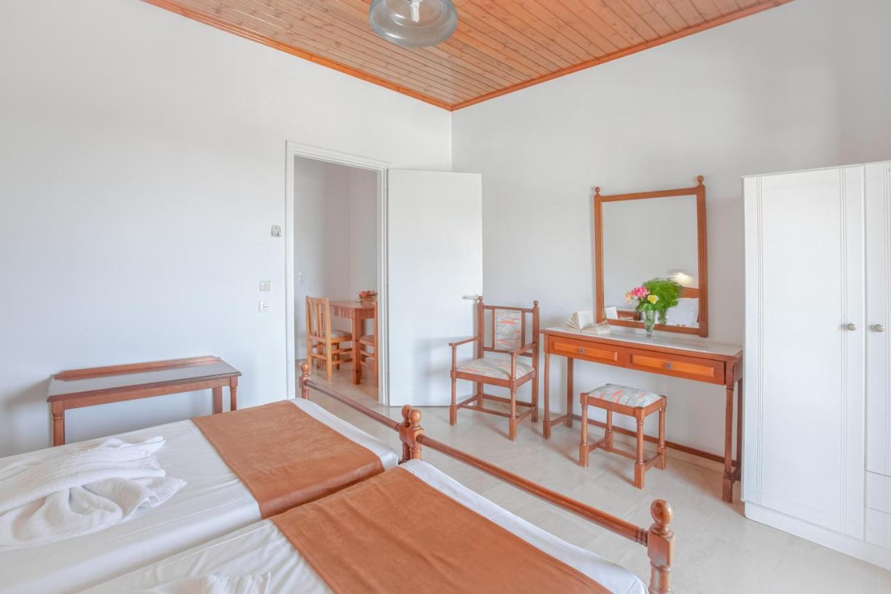 Lord Complex Aparthotel Agios Georgios  Exterior foto