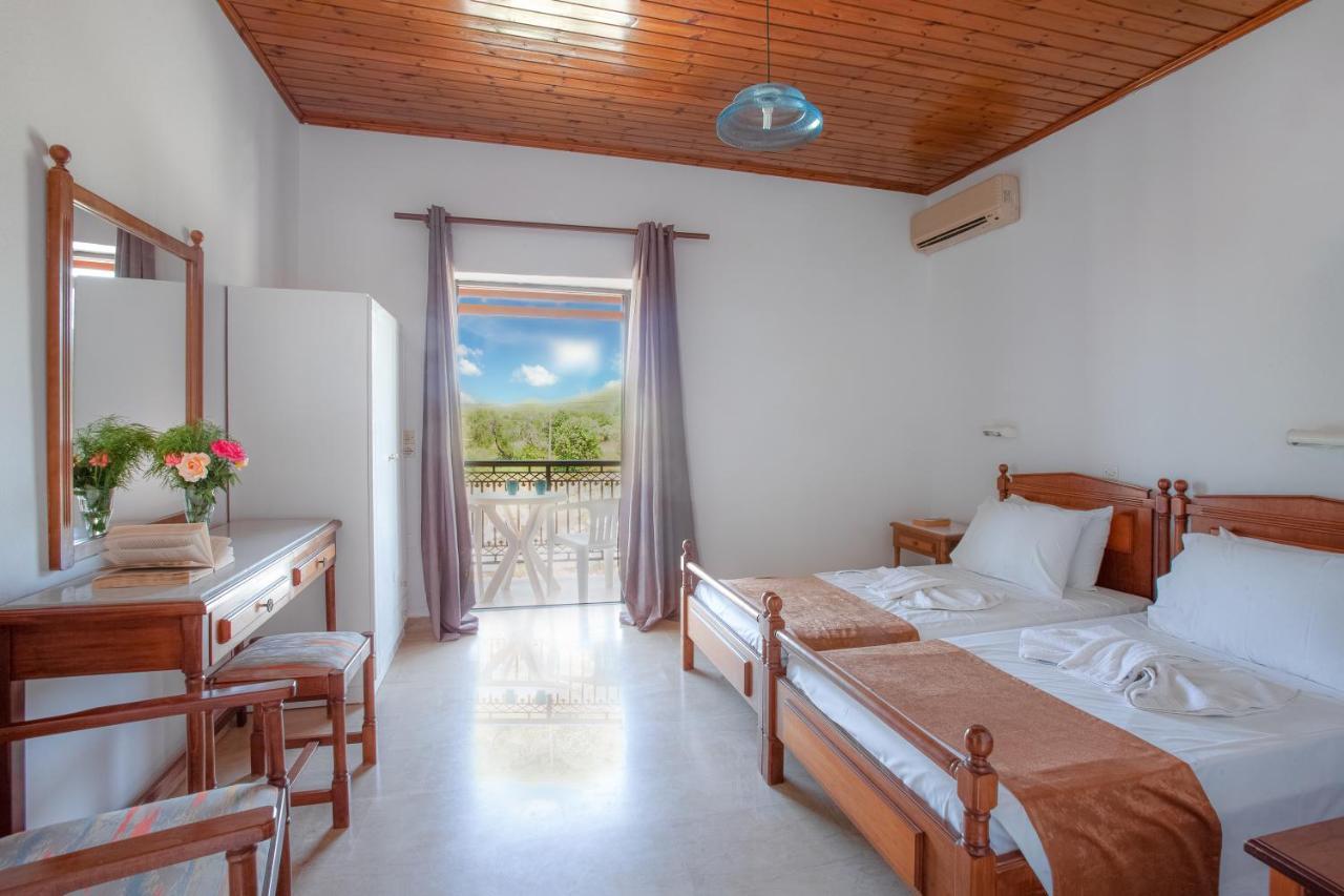 Lord Complex Aparthotel Agios Georgios  Exterior foto