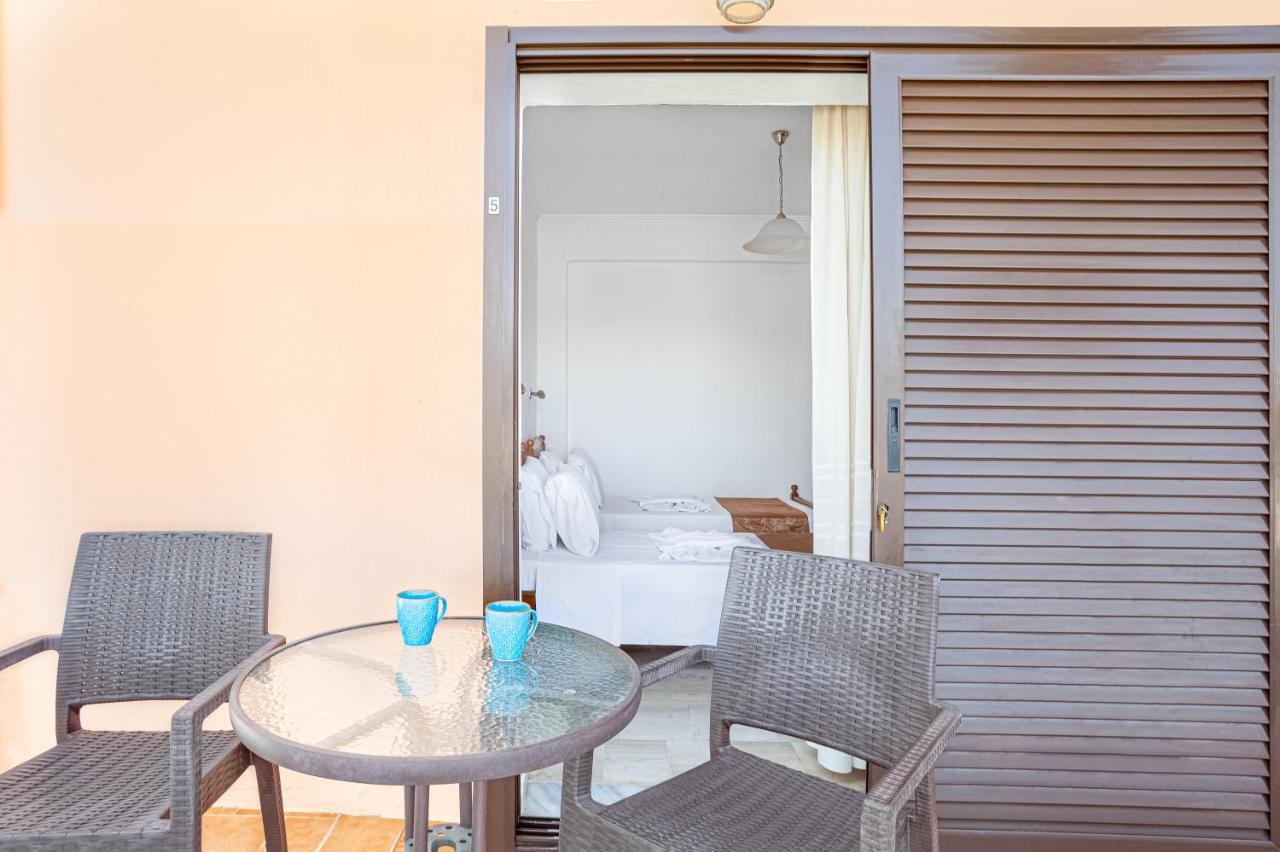 Lord Complex Aparthotel Agios Georgios  Exterior foto