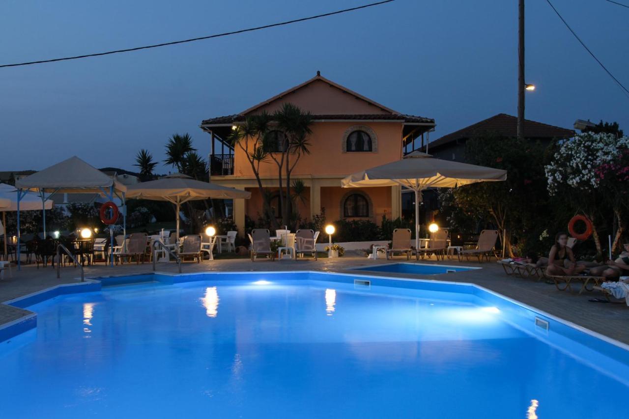 Lord Complex Aparthotel Agios Georgios  Exterior foto