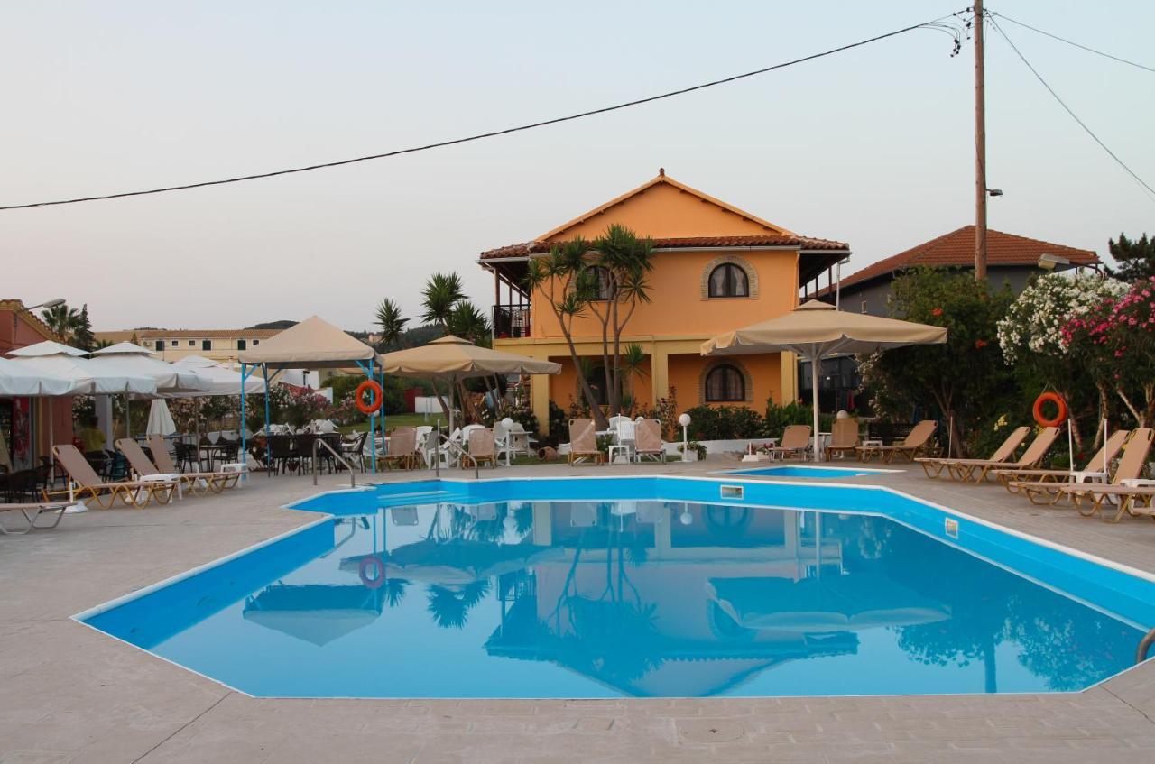 Lord Complex Aparthotel Agios Georgios  Exterior foto